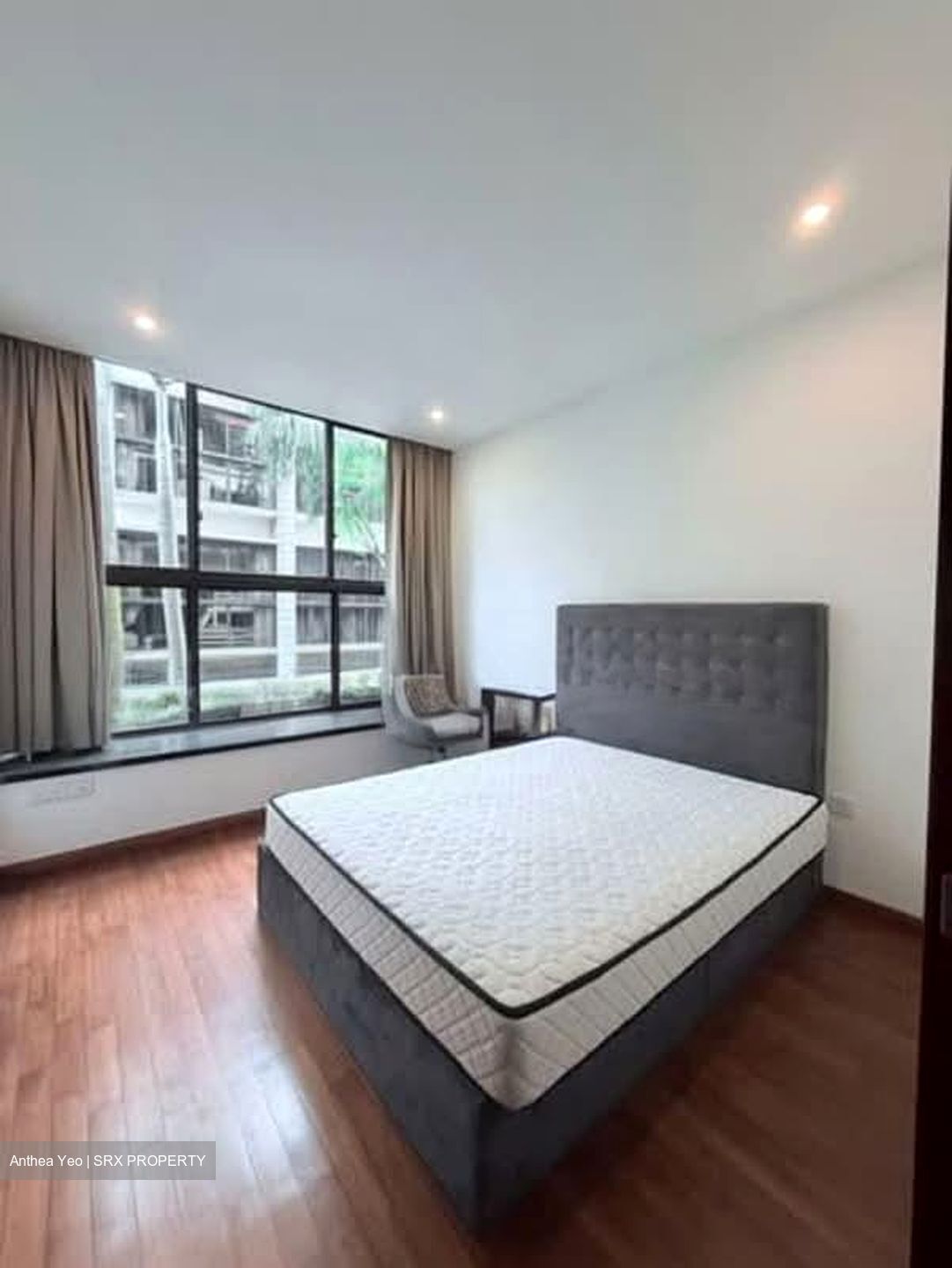 Holland Link (D10), Terrace #559708841